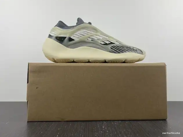 Adidas Salt 700 Fade ID1674 V3 Yeezy 0701